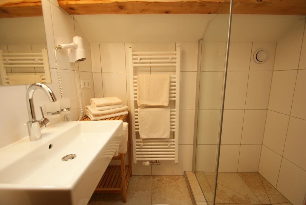 Haus Landbrugg Apartment Лех ам Алберг Стая снимка
