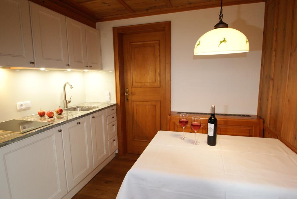 Haus Landbrugg Apartment Лех ам Алберг Стая снимка